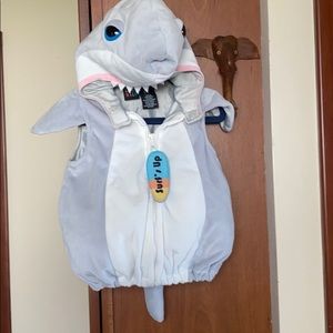 Baby shark costume 3-6 month